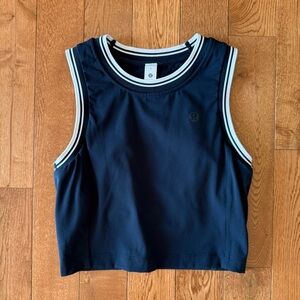 Lululemon size 6 Varsity Scoop-Neck Cropped Tennis Tank Top